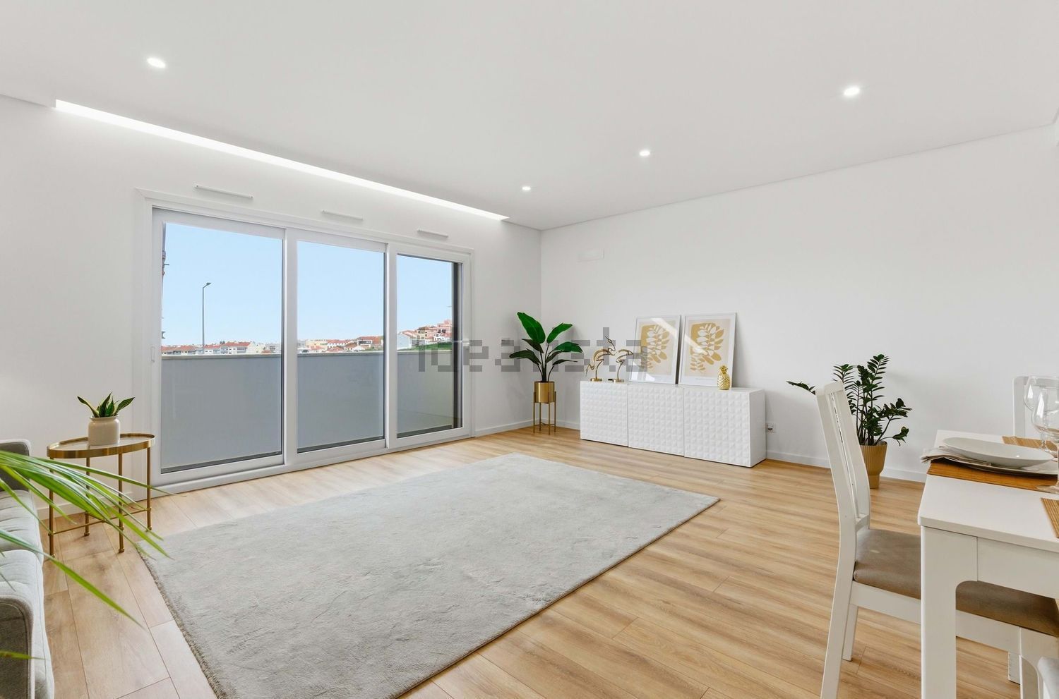 公寓 t2出售在Rua Coronel Vítor Alves - 客厅