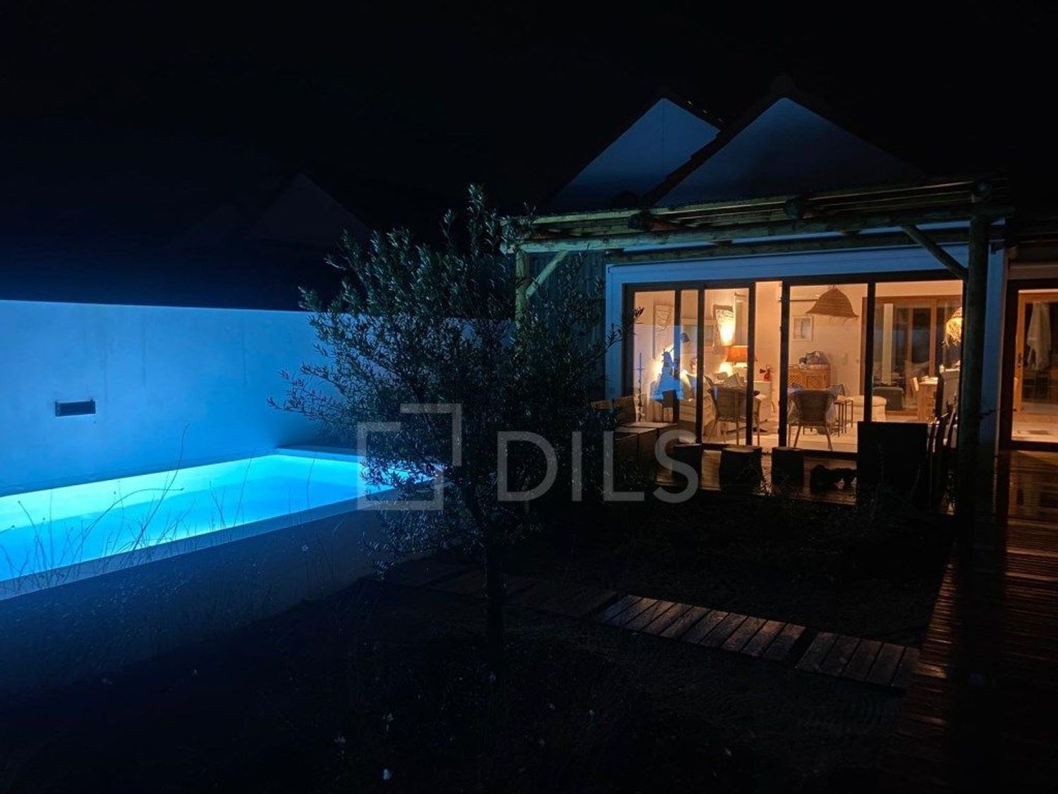 小楼房或独栋别墅出售在Rua da Eira - 阳台