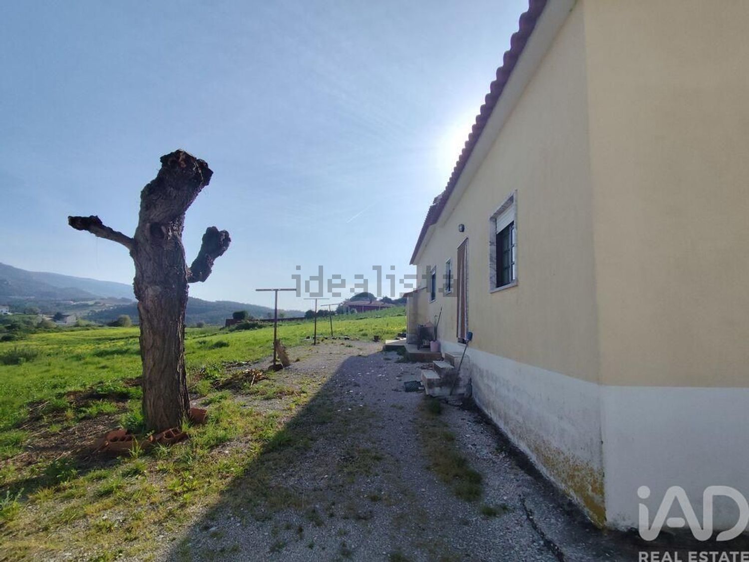 小楼房或独栋别墅出售在Lamas e Cercal - 外立面