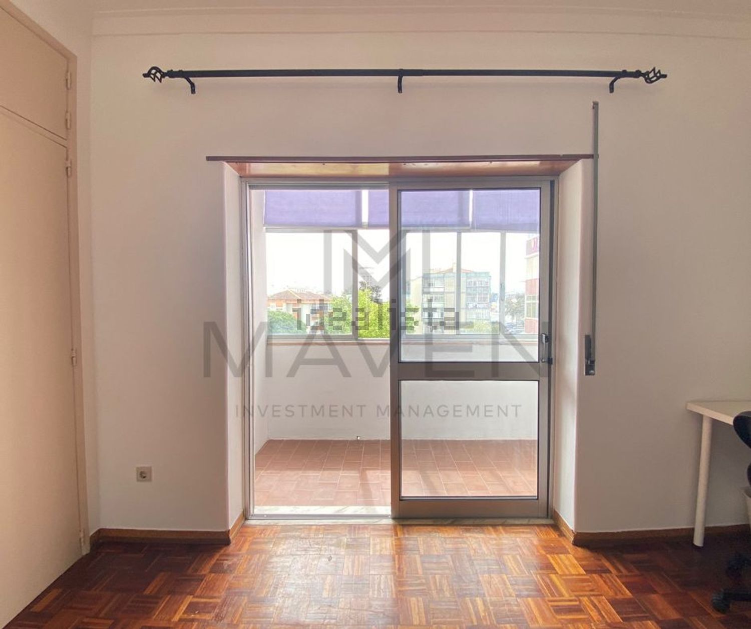 出租顶层公寓在Avenida Professor Rui Luís Gomes - 照片