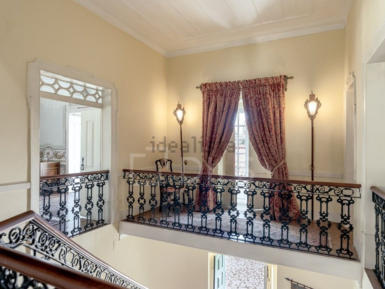 小楼房或独栋别墅出售在Rua Norte - 前厅