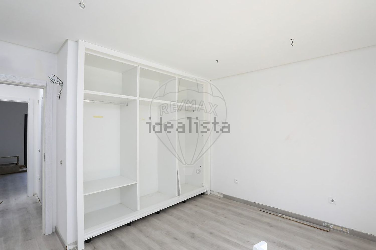 小楼房或独栋别墅出售在Rua das Flores - 试衣间