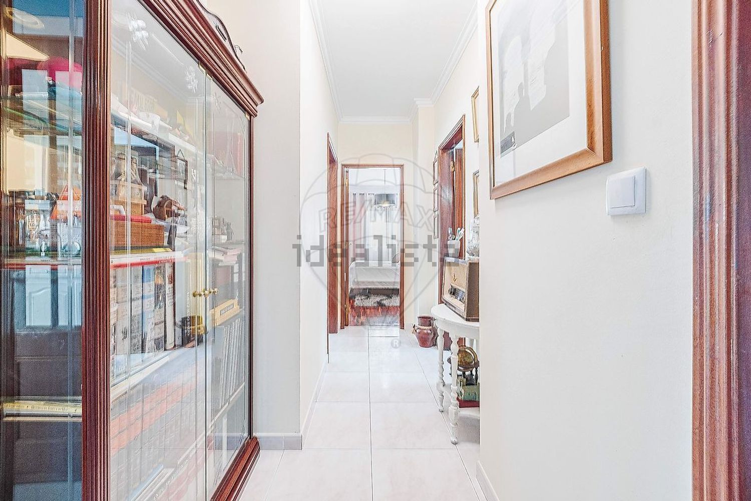 公寓 t3出售在Rua José Régio - 过道