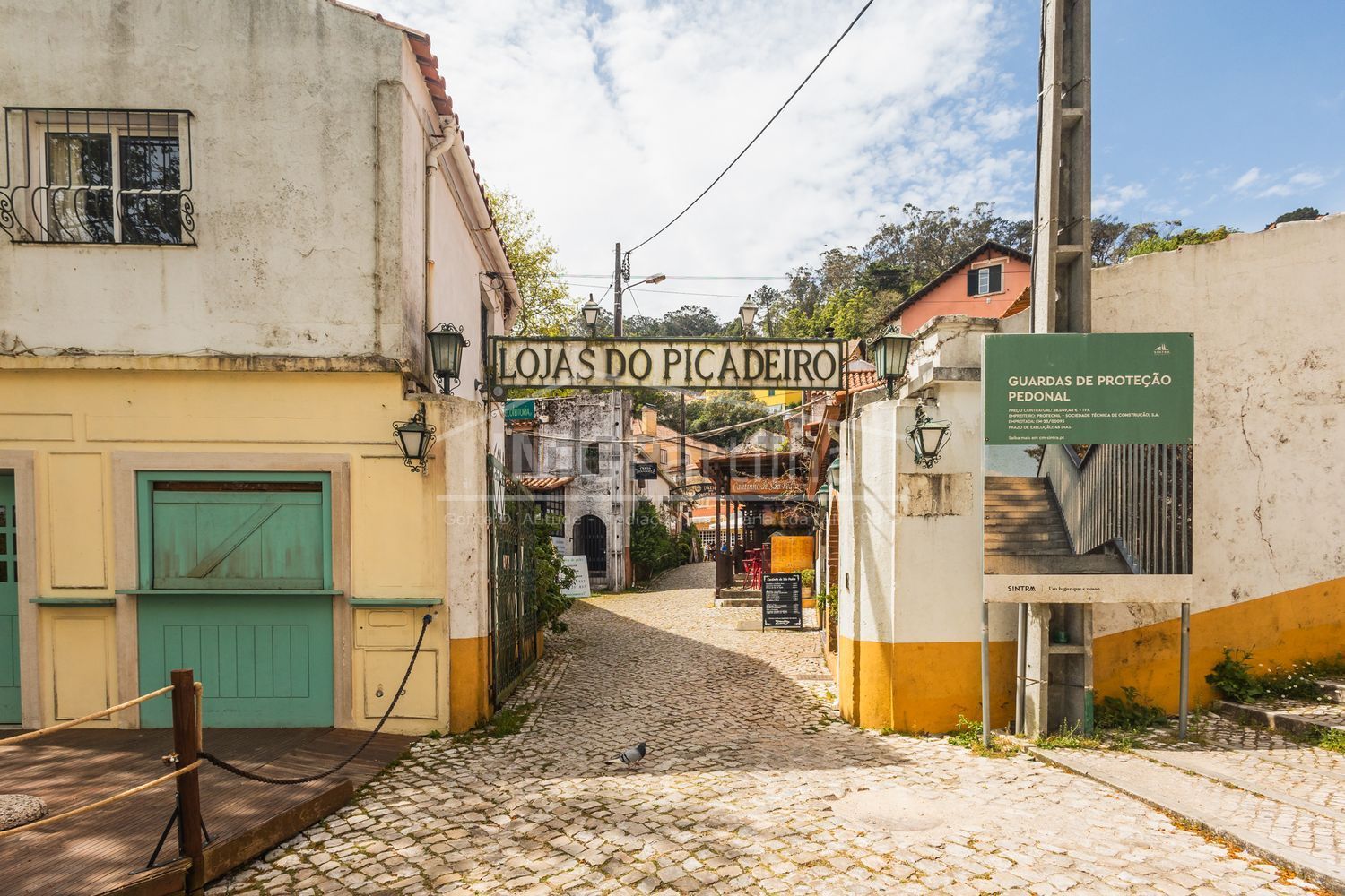 小楼房或独栋别墅出售在Rua Serpa Pinto s/n - 视线