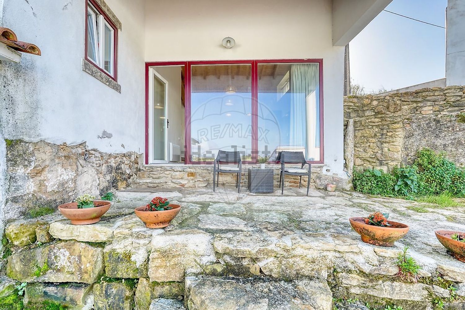 小楼房或独栋别墅出售在Rua da Liberdade - 外立面