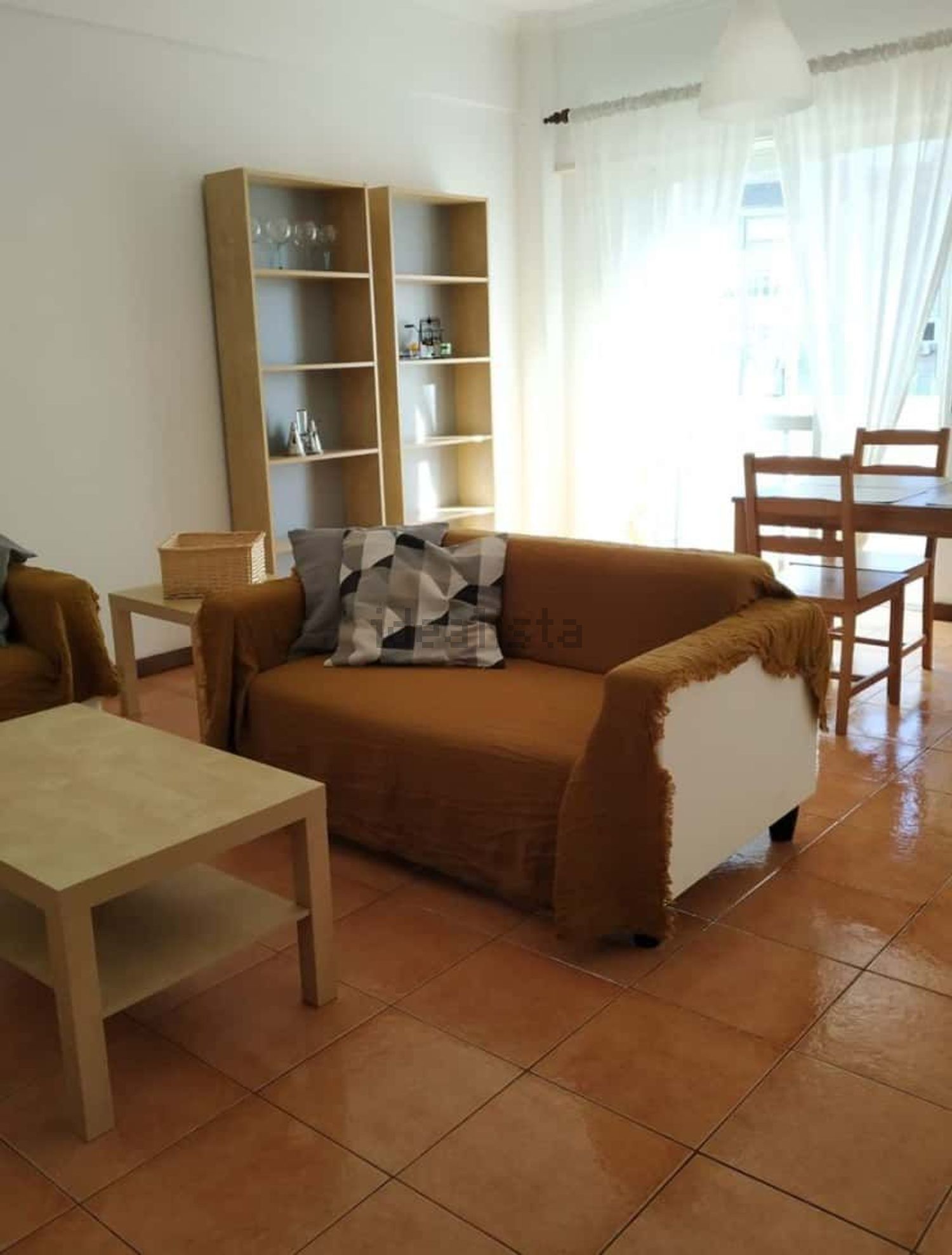 出租房间在Rua Cordeiro Ferreira, 16 - 客厅