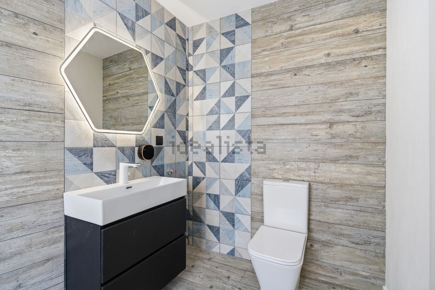 联排别墅出售在Rua da Arieira, 20 - 卫生间