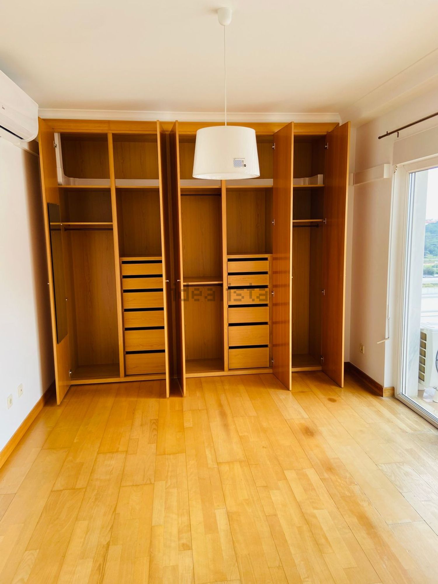 出租公寓 t2在Avenida Edmundo Lima Basto, 7 n - 详情