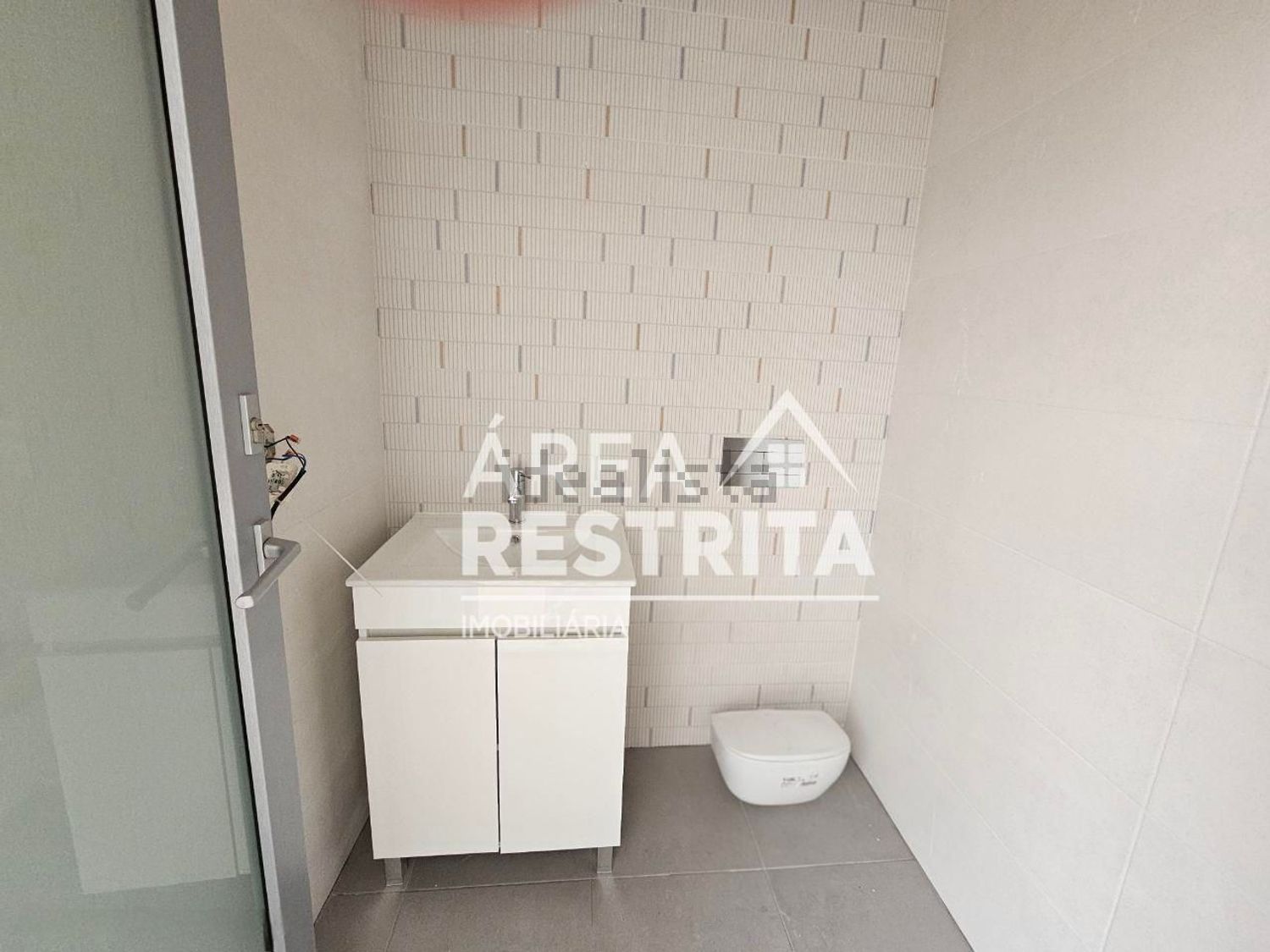 小楼房或独栋别墅出售在Vale de Choupos - Choilo - Galeotas - 卫生间