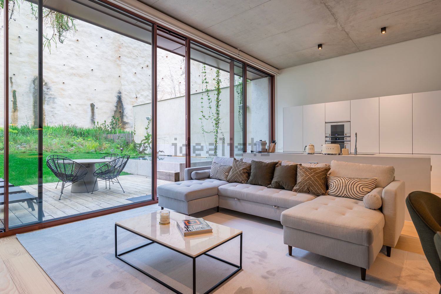 出租公寓 t2在Rua Capitão Leitão - 客厅