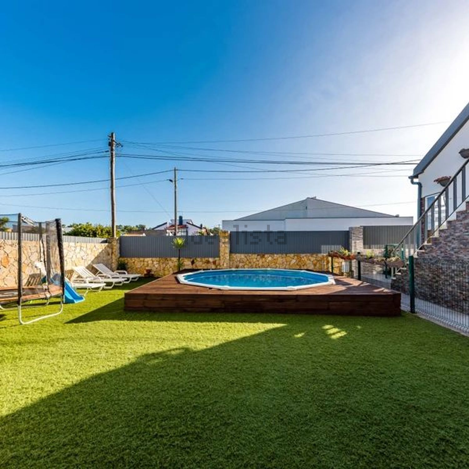 小楼房或独栋别墅出售在Rua Fernando Pessoa - 游泳池