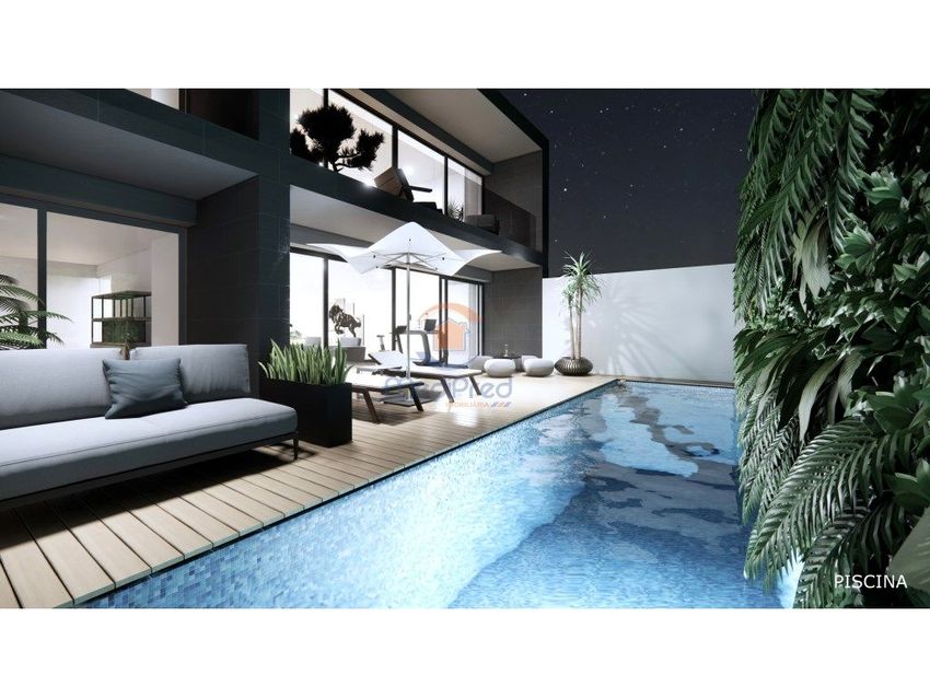 小楼房或独栋别墅出售在Centro