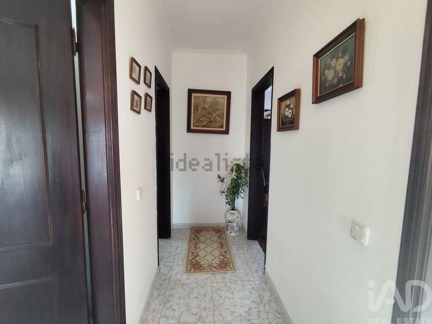 小楼房或独栋别墅出售在Lamas e Cercal - 过道