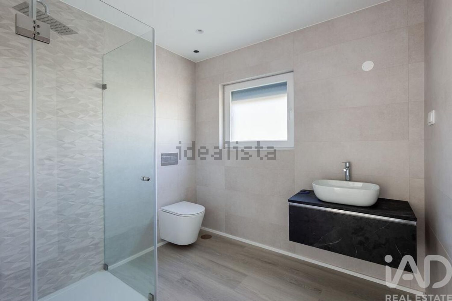 小楼房或独栋别墅出售在São Pedro da Cadeira - 卫生间