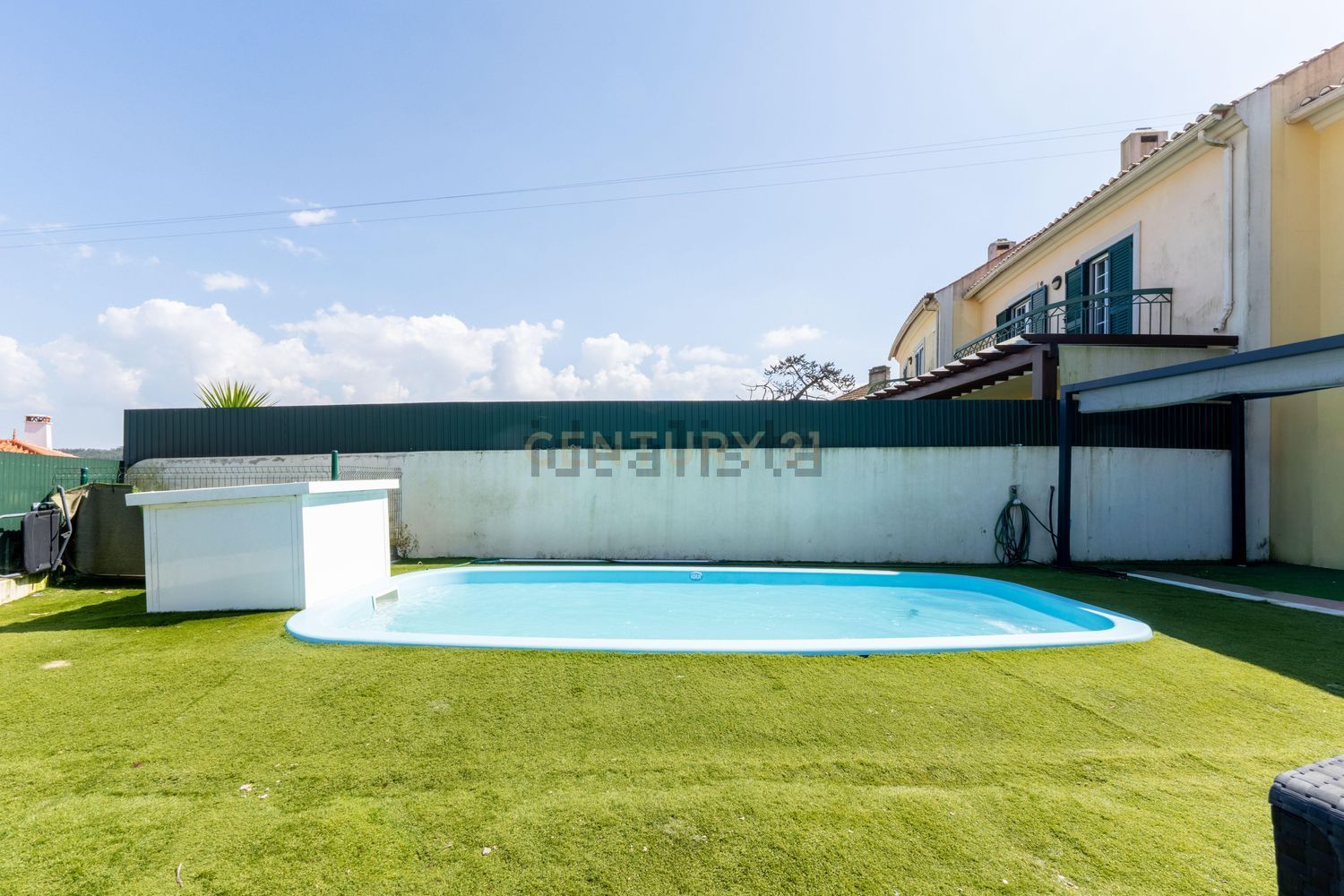 联排别墅出售在Rua do Mar à Vista s/n - 游泳池