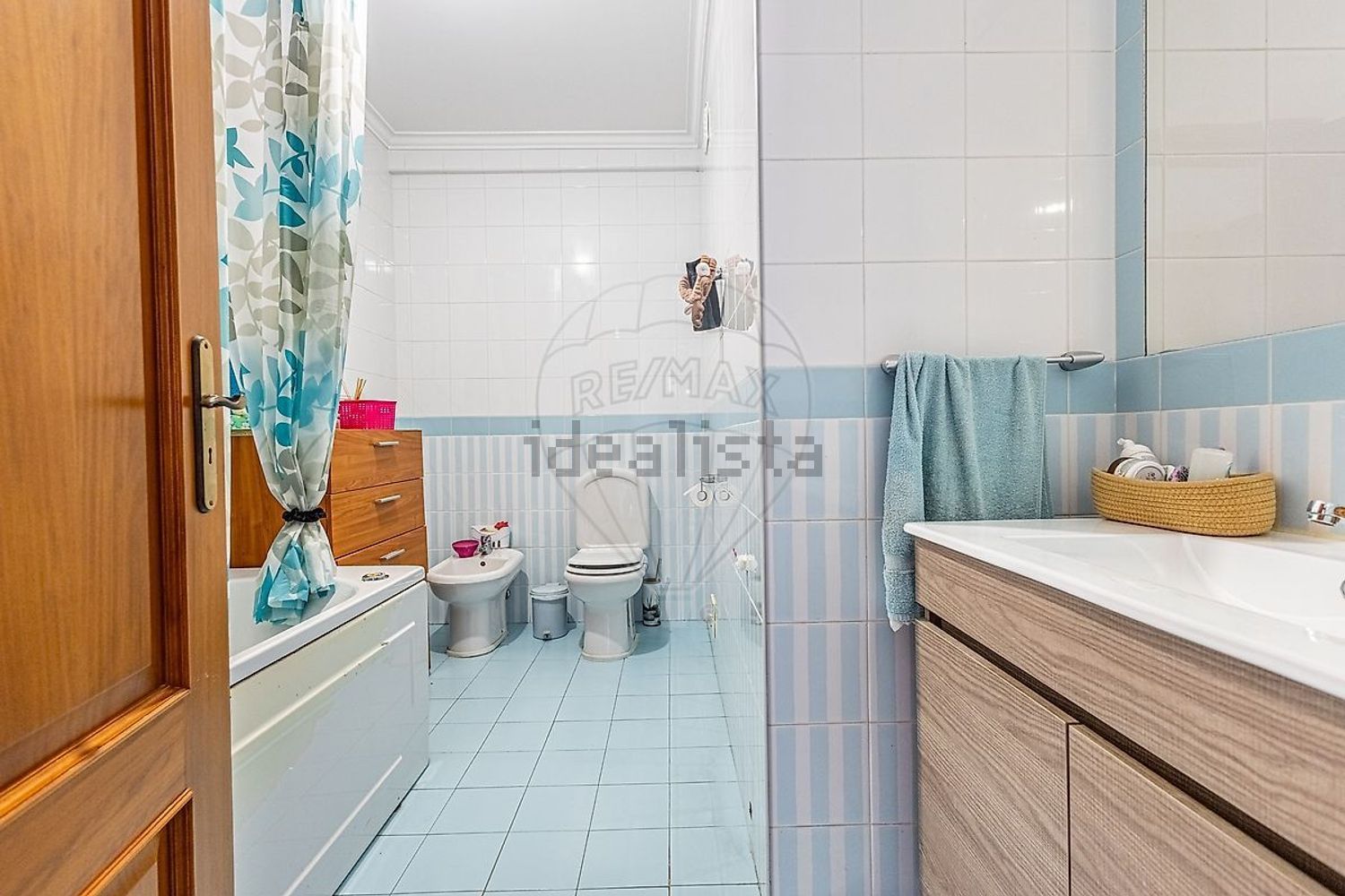 小楼房或独栋别墅出售在Rua das Flores - 卫生间