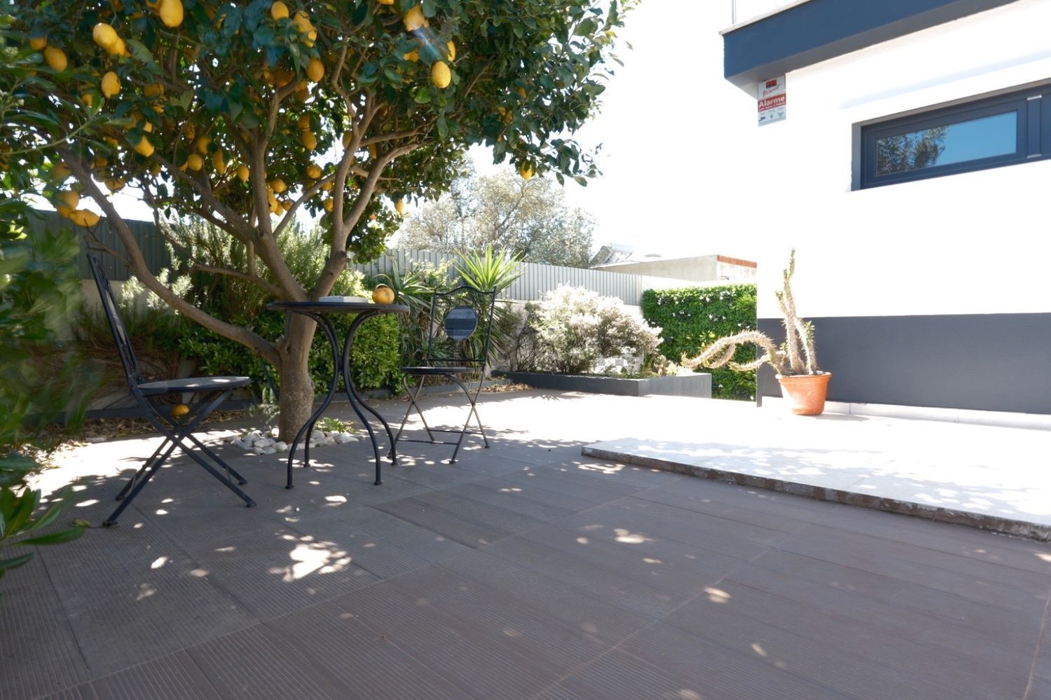 小楼房或独栋别墅出售在Rua Coronel Carlos Fabião - 阳台