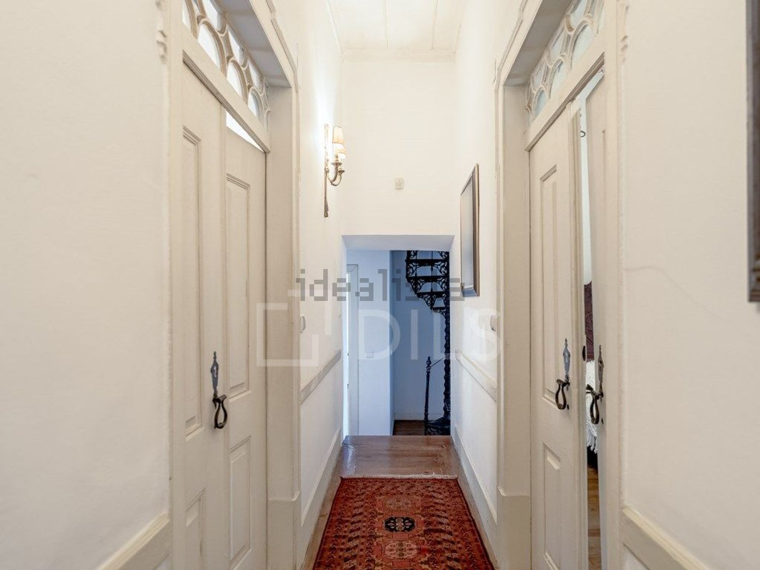 小楼房或独栋别墅出售在Rua Norte - 过道