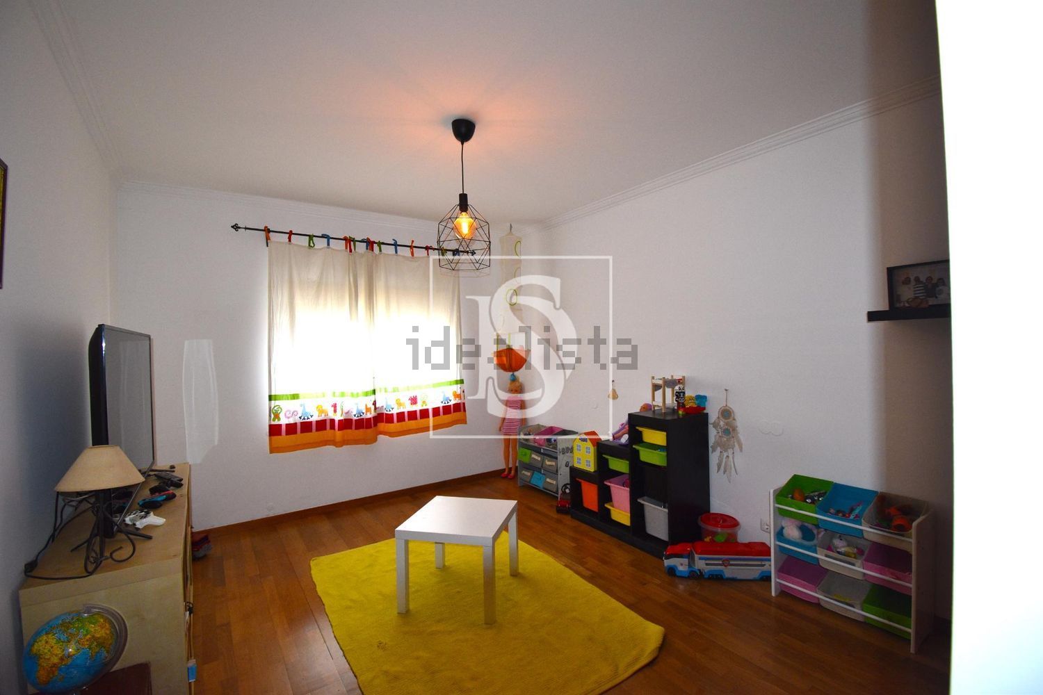 小楼房或独栋别墅出售在Encarnação - 卧室