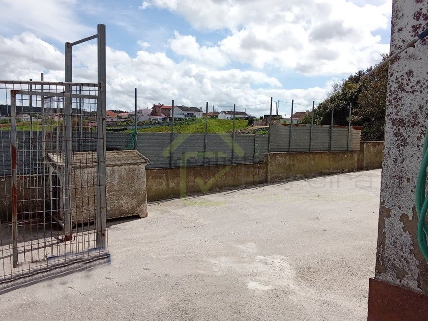 小楼房或独栋别墅出售在Vimeiro - 花园