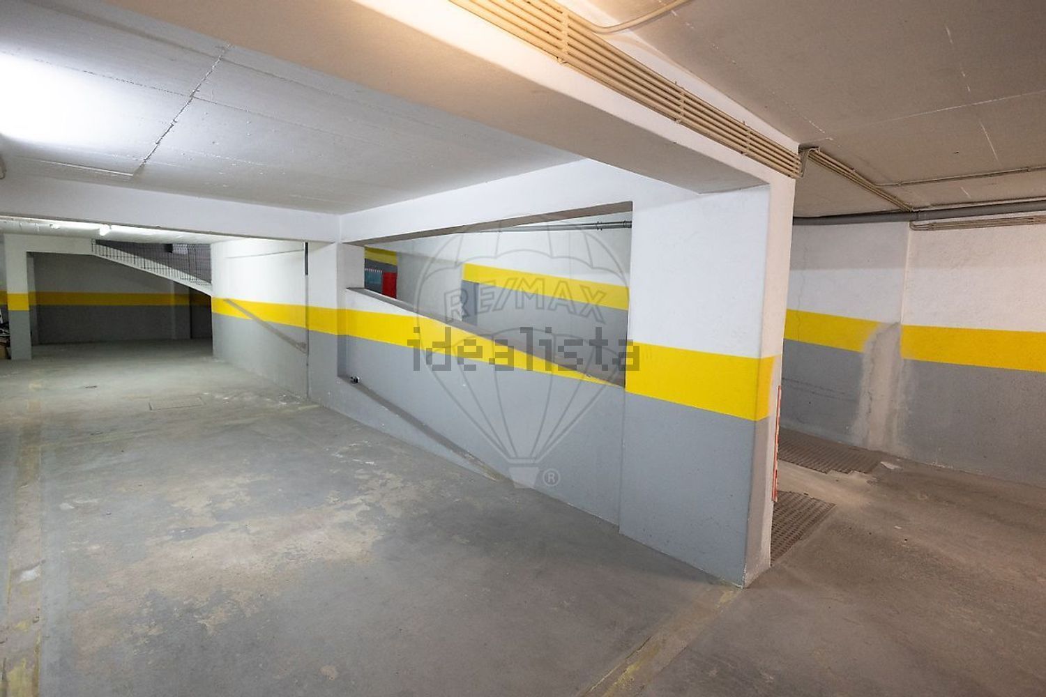 出租公寓 t2在Praceta Libânia do Carmo Galvão - 停车位