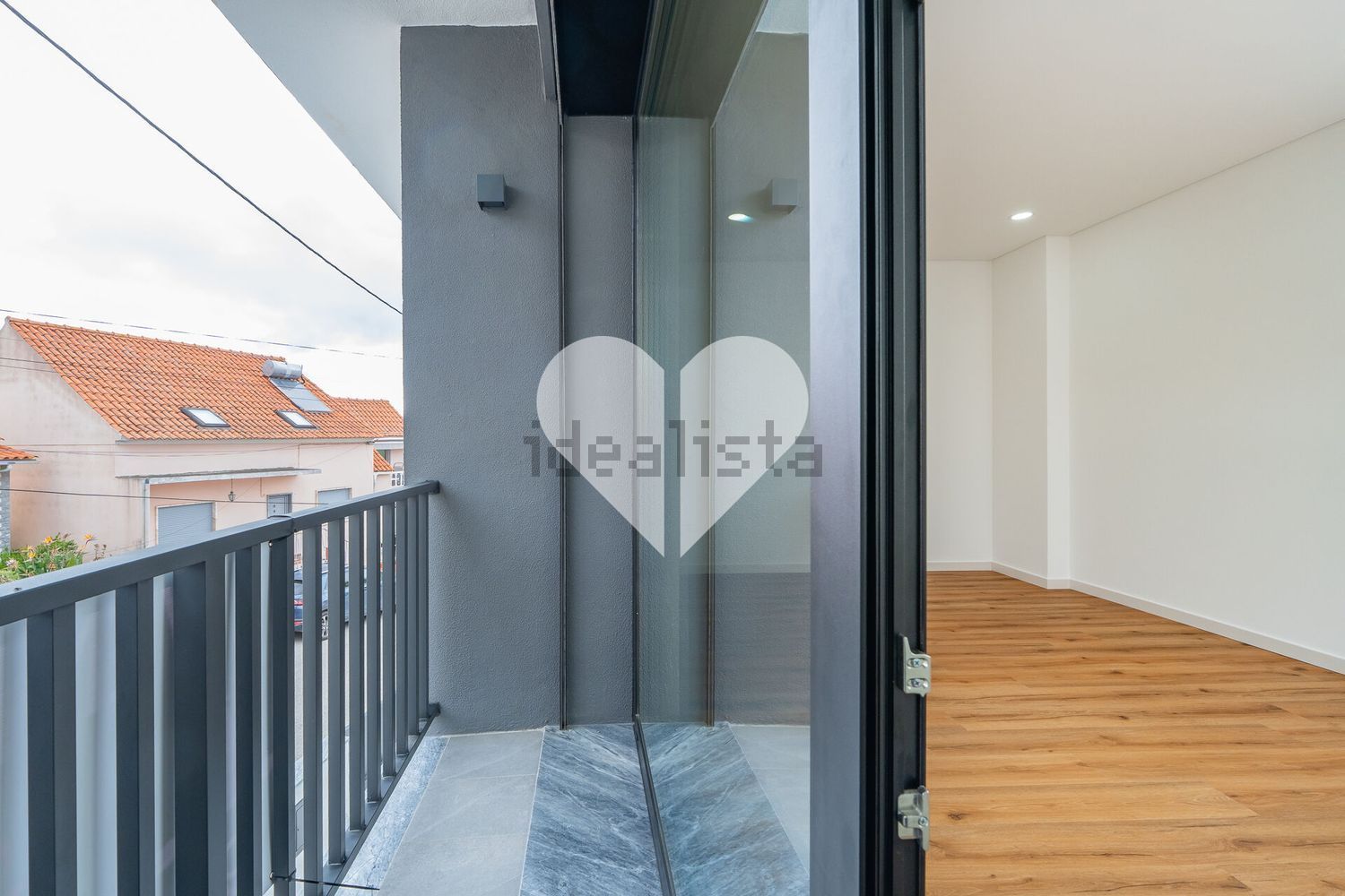 小楼房或独栋别墅出售在Santa Iria de Azoia - São João da Talha - Bobadela - 过道