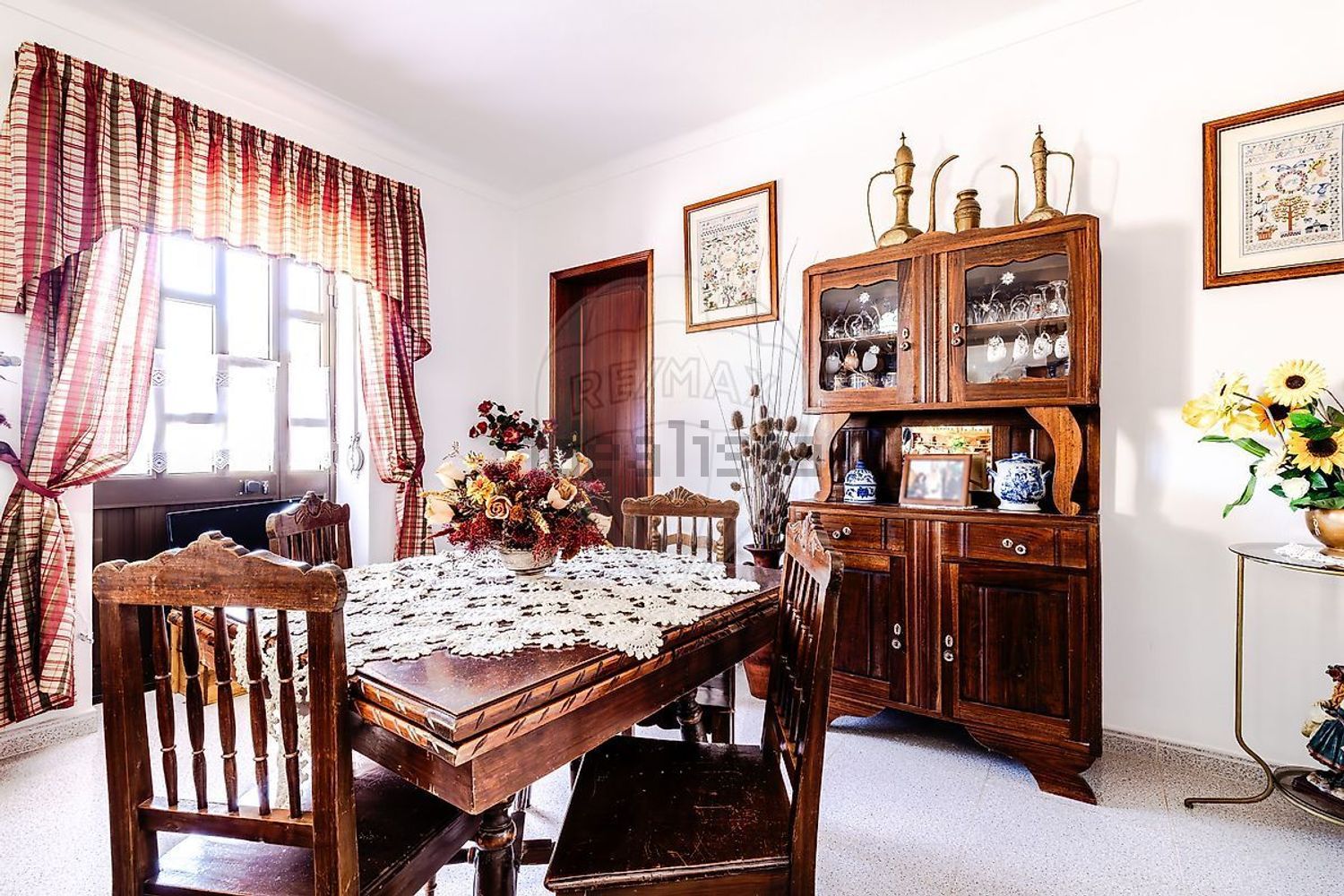 小楼房或独栋别墅出售在Rua do Rio Velho - 客厅