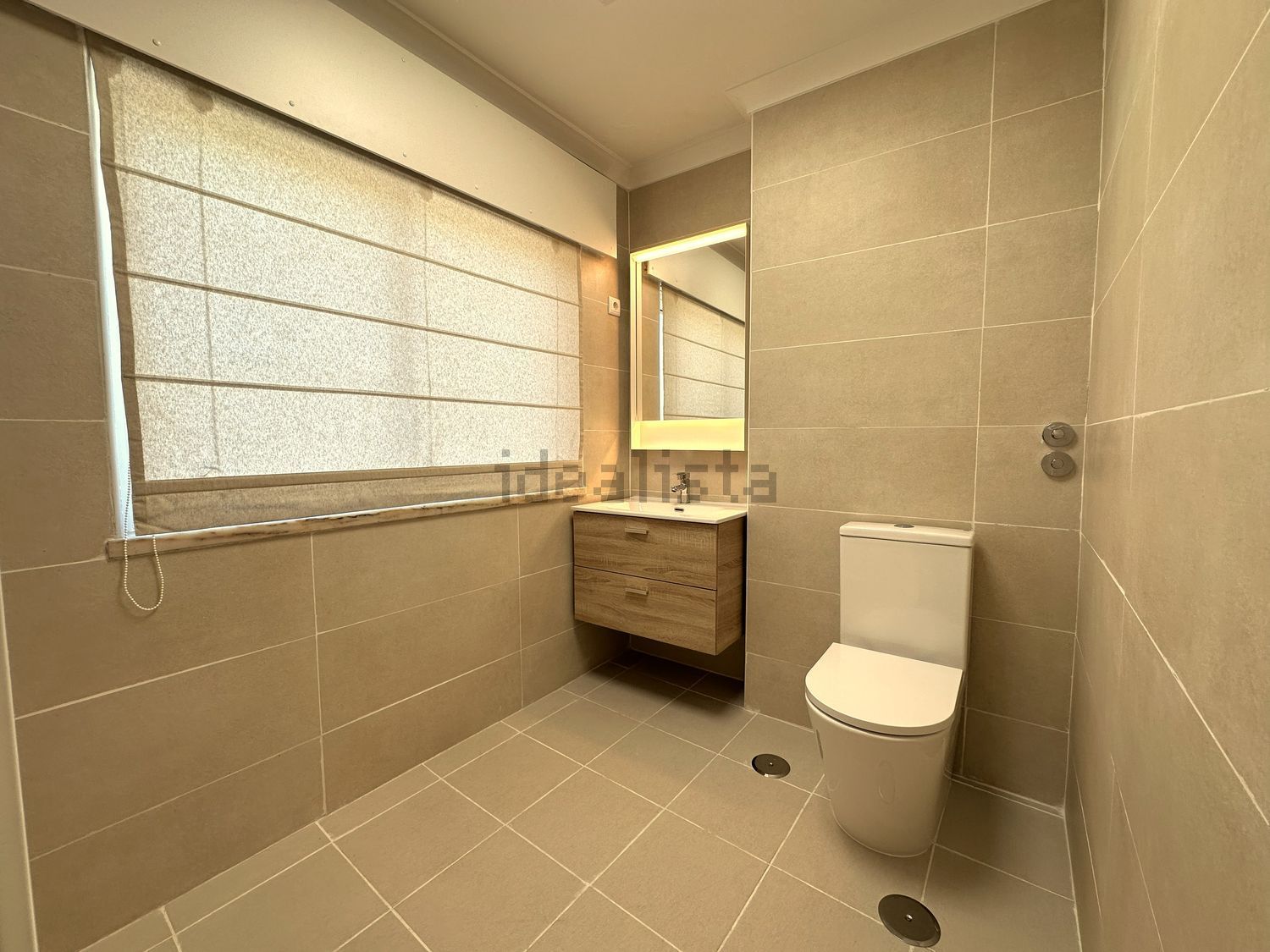 出租房间在Rua António Aleixo, 45 - 卫生间