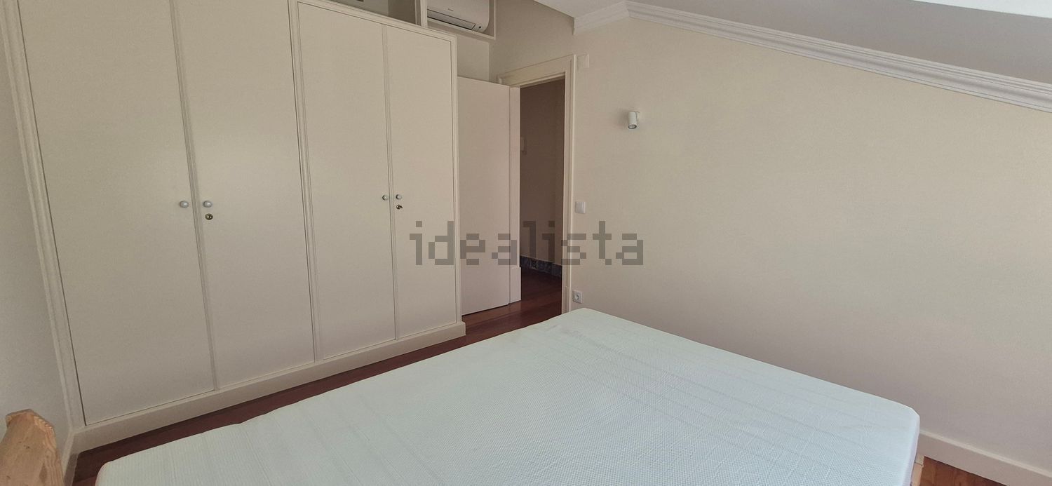 出租顶层公寓在Rua Ribeiro Sanches - 卧室