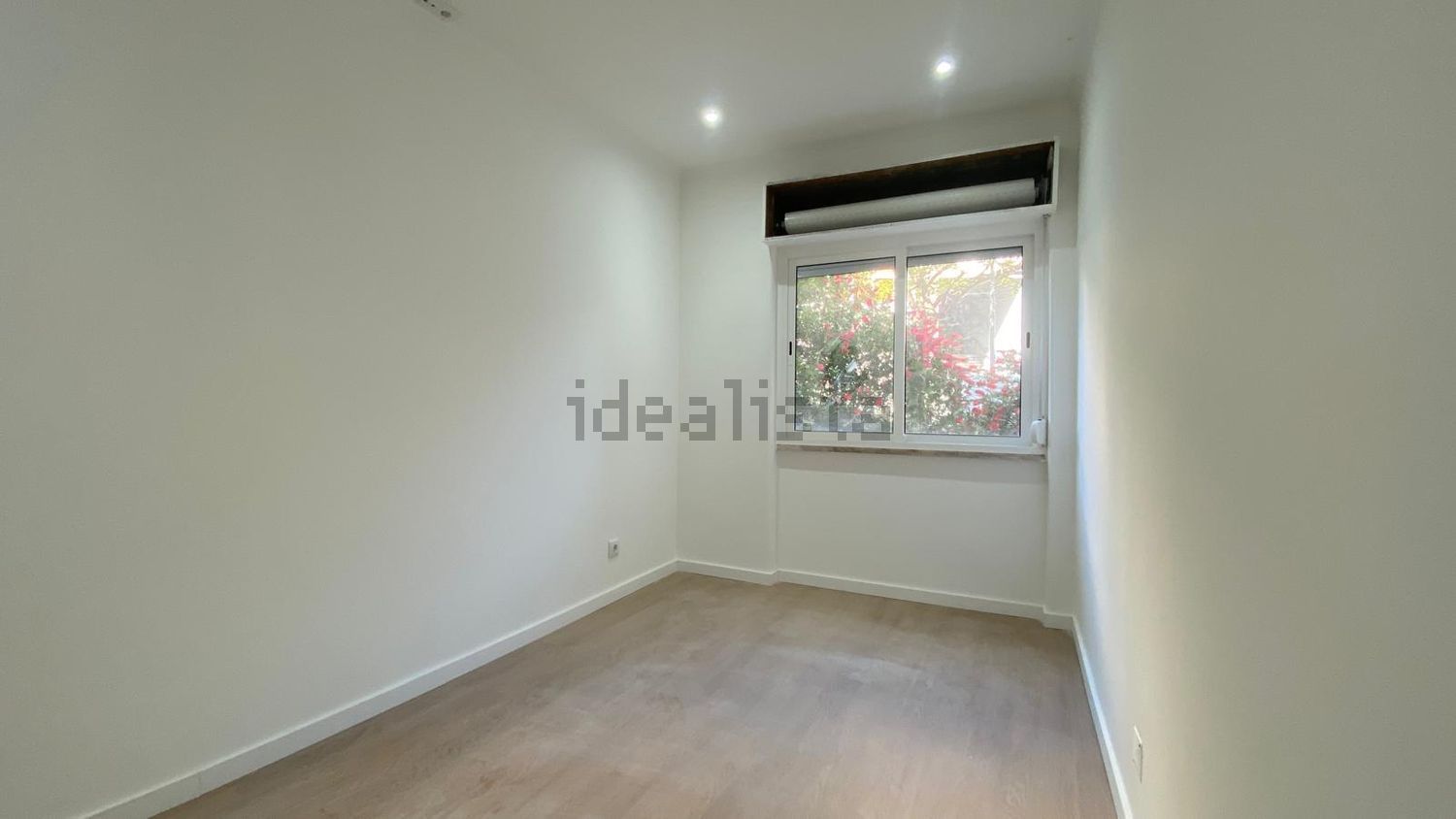 公寓 t3出售在Avenida Comandante Luís António da Silva - 居住