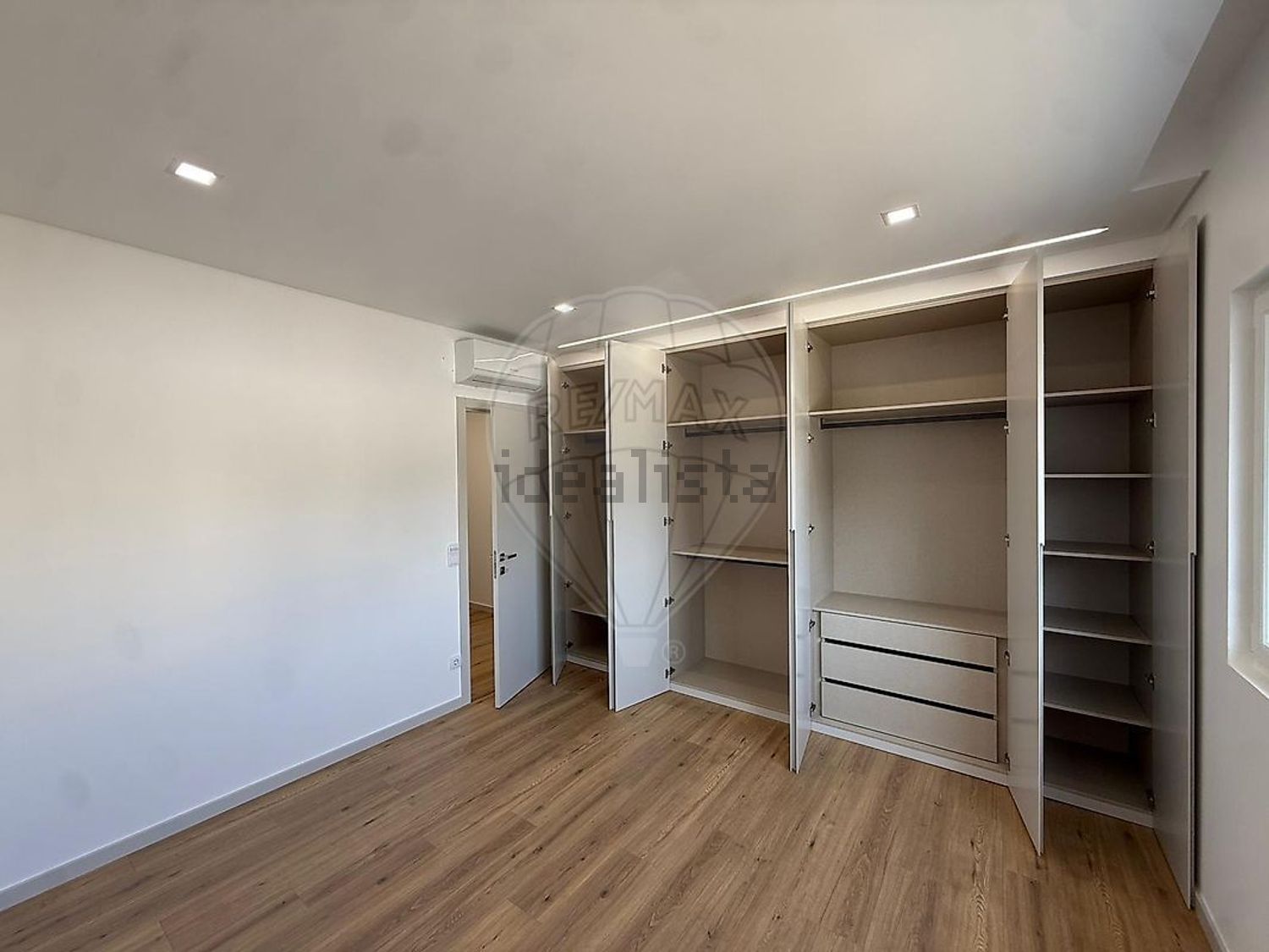 公寓 t3出售在Rua Belo Horizonte - 试衣间