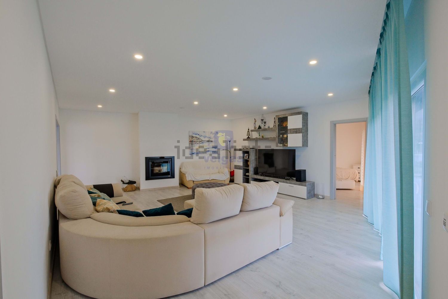 小楼房或别墅出售在Lousa - 客厅