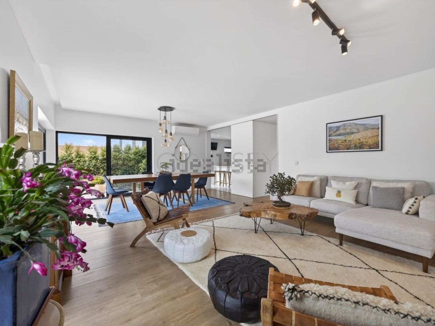 小楼房或独栋别墅出售在Rua da Colina - 客厅