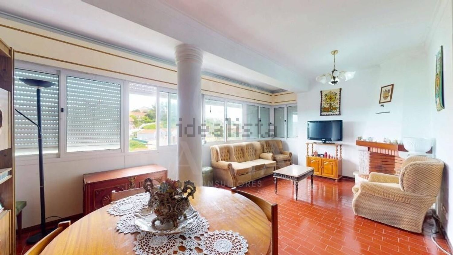 小楼房出售在Rinchoa - 客厅