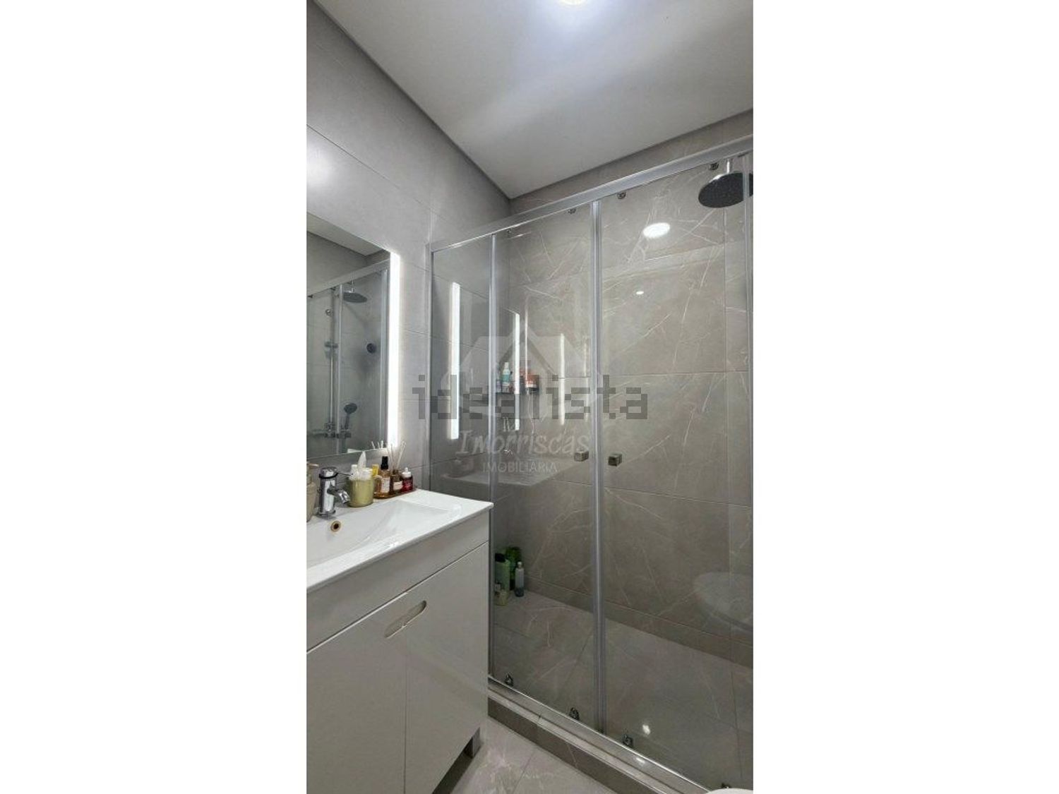 公寓 t2出售在Rua 5 de Outubro - 卫生间