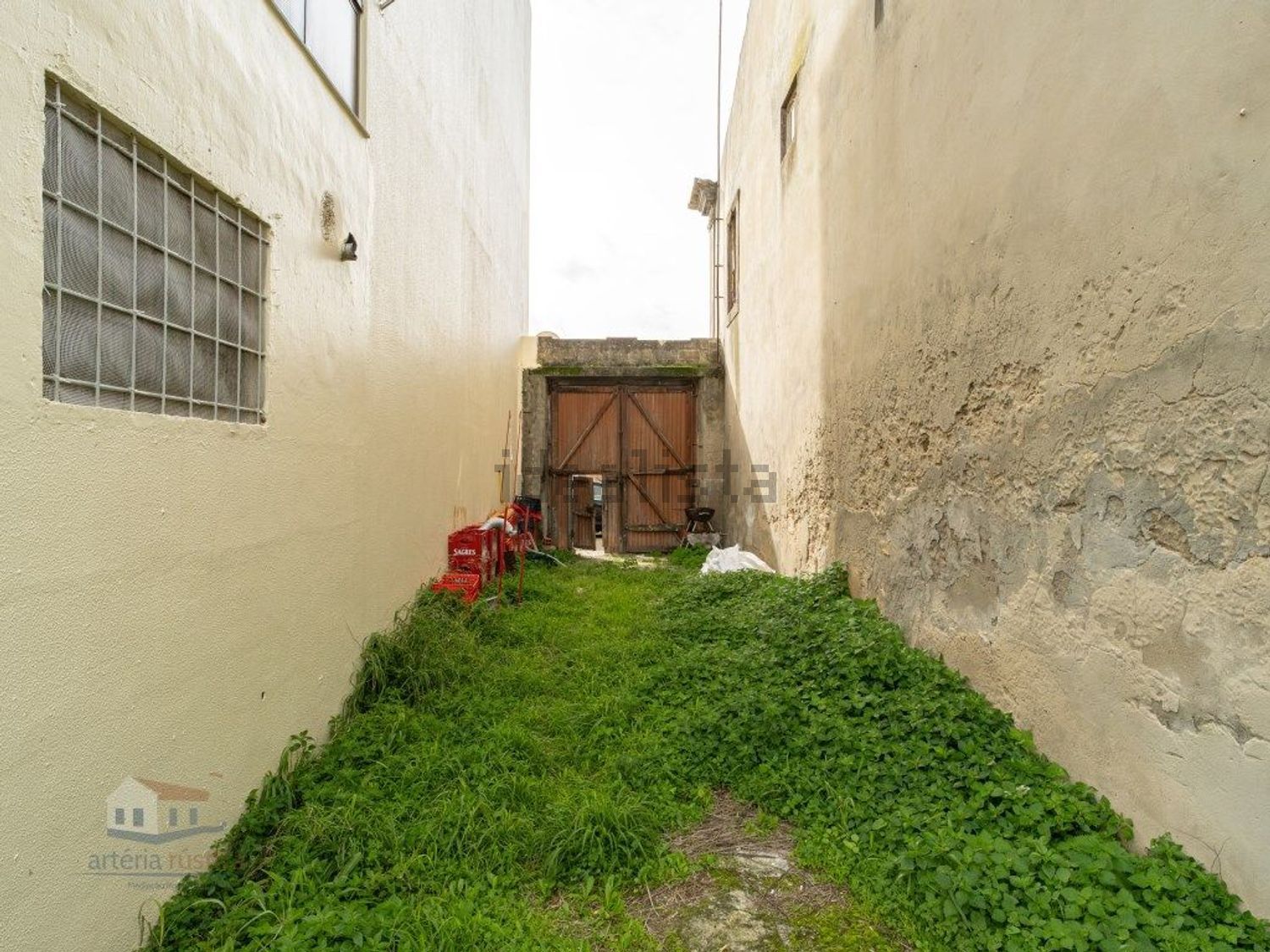 小楼房或独栋别墅出售在Cercal - 花园