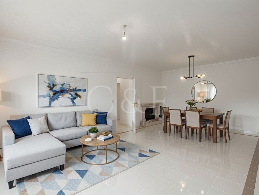 公寓 t3出售在Avenida Arsenal do Alfeite, 56