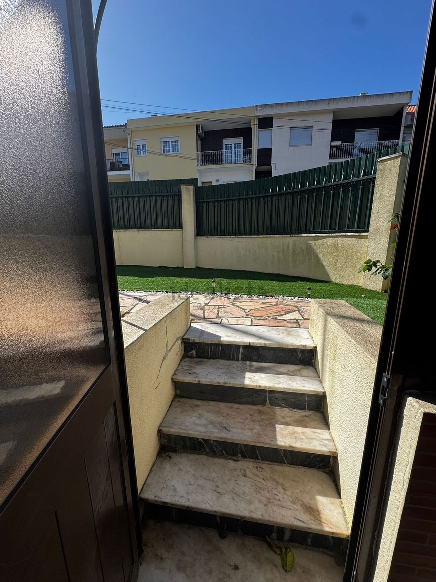 小楼房出售在Praceta António Herédia - 阳台