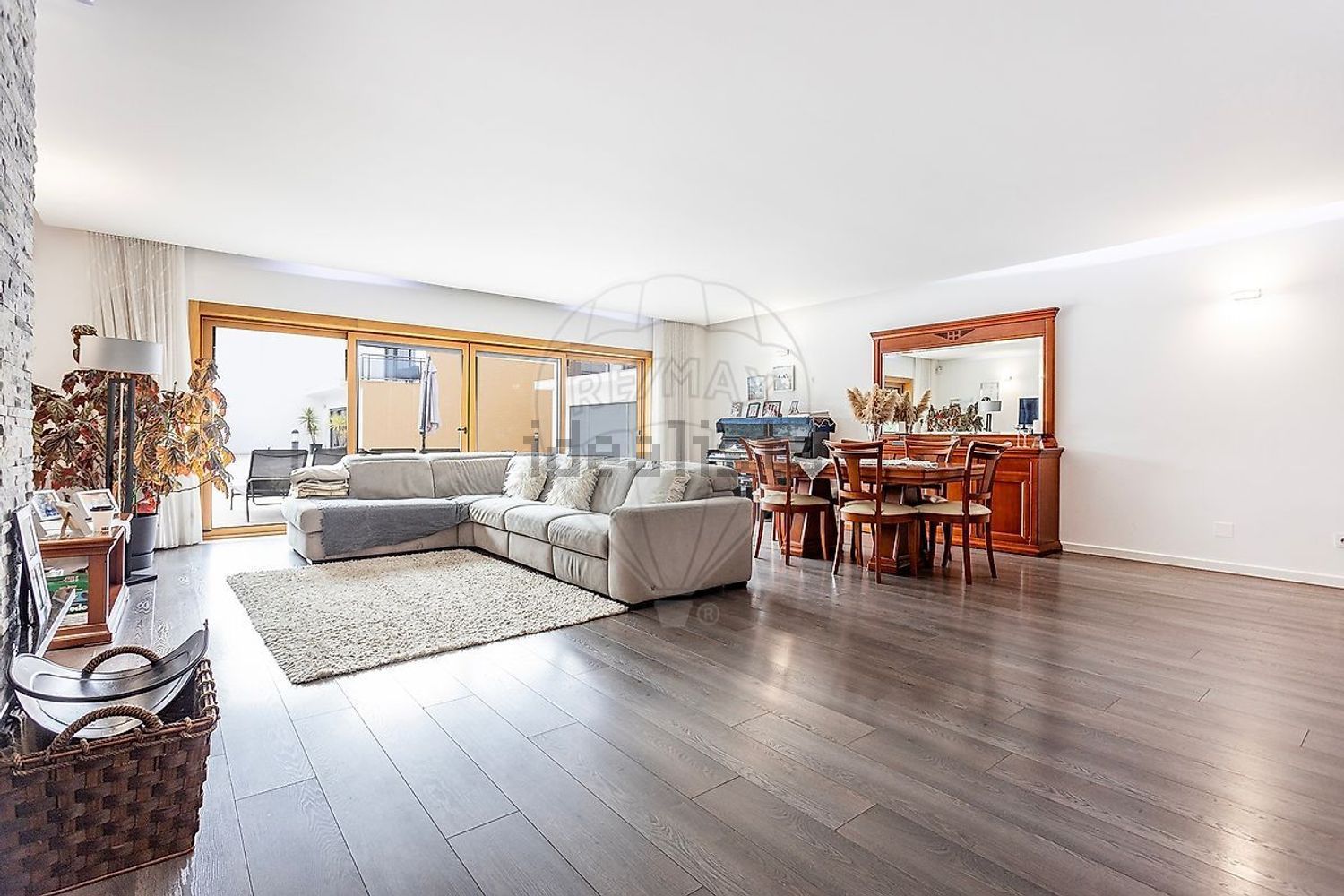 小楼房或独栋别墅出售在Largo do Juncalinho - 客厅