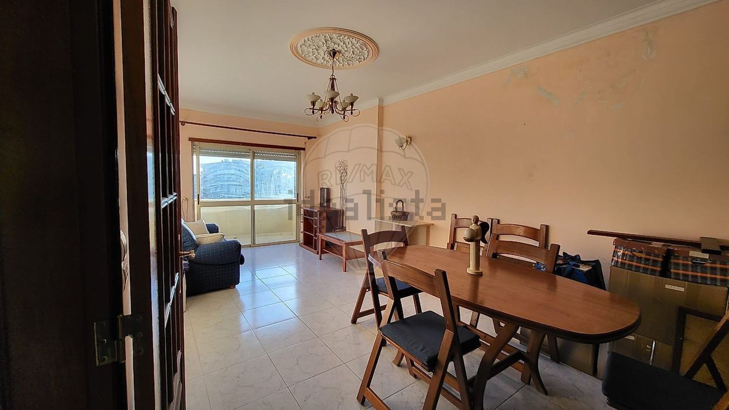 公寓 t2出售在Praceta João Rodrigues Cabrilho - 客厅