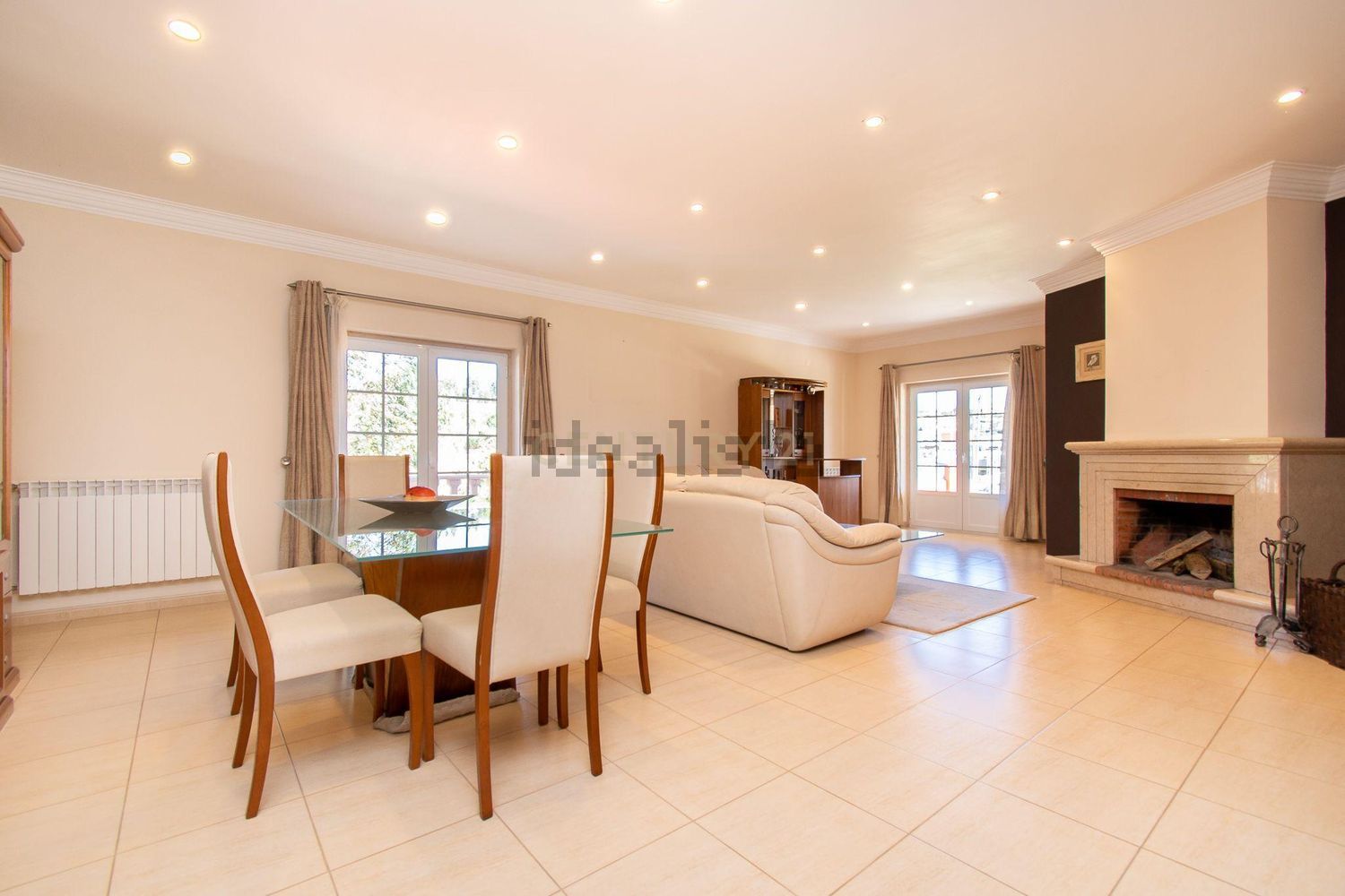 小楼房或独栋别墅出售在Santo Isidoro - 客厅