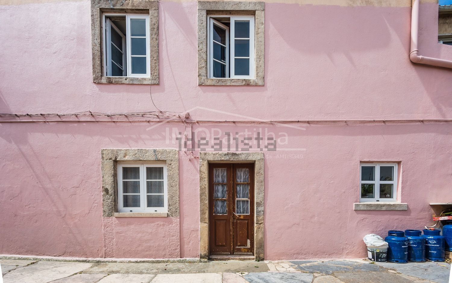 小楼房或独栋别墅出售在Rua Serpa Pinto - 外立面