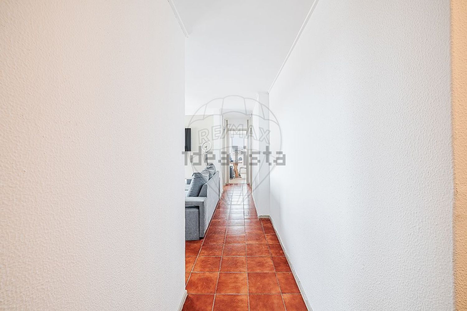 公寓 t2出售在Avenida Afonso Costa - 过道