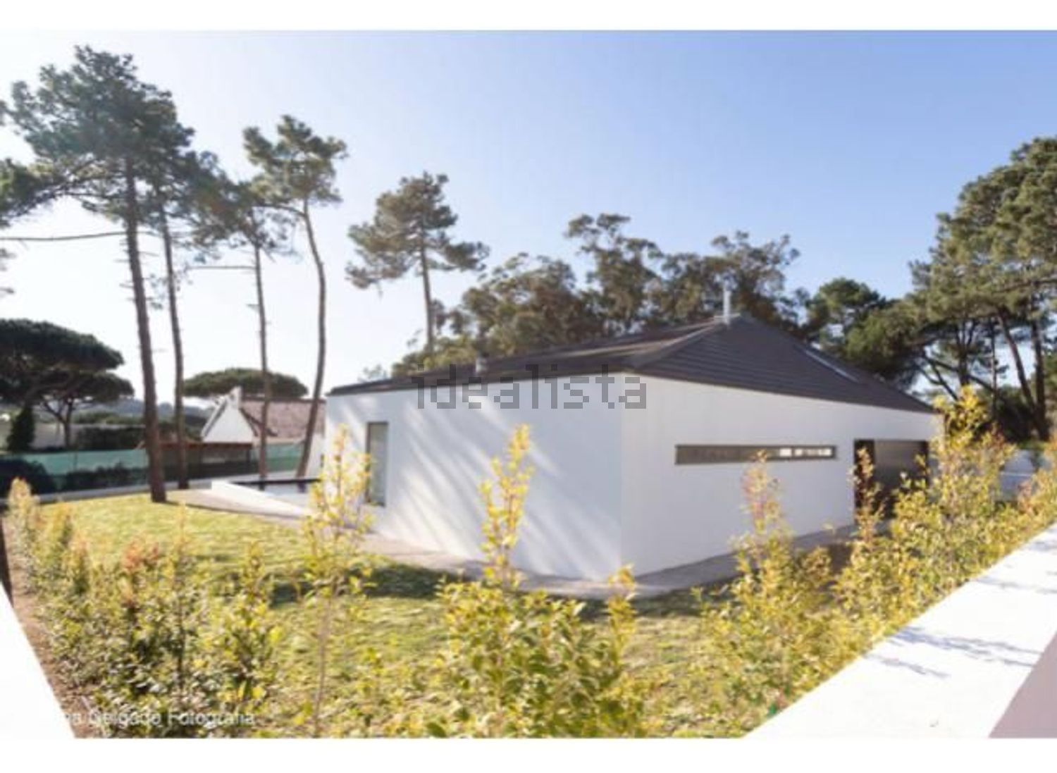 小楼房或独栋别墅出售在Rua Moniz da Maia - 外立面