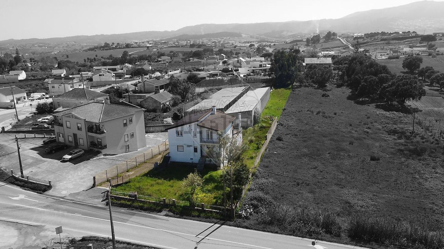 小楼房或独栋别墅出售在Lamas e Cercal - 照片