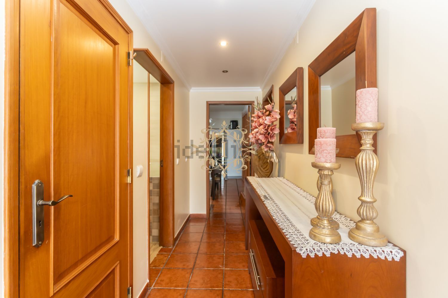 联排别墅出售在Moita - 过道