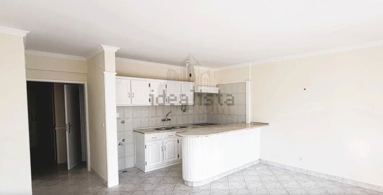 公寓 t1出售在Rua do Pedregal de Baixo - 厨房