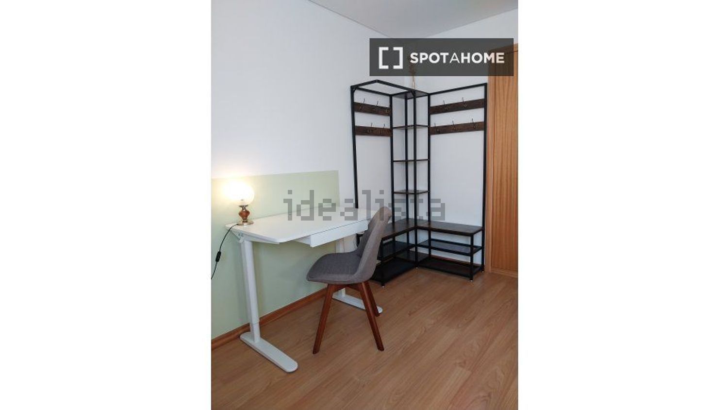 出租房间在Rua Engenheiro Cunha Leal - 卧室