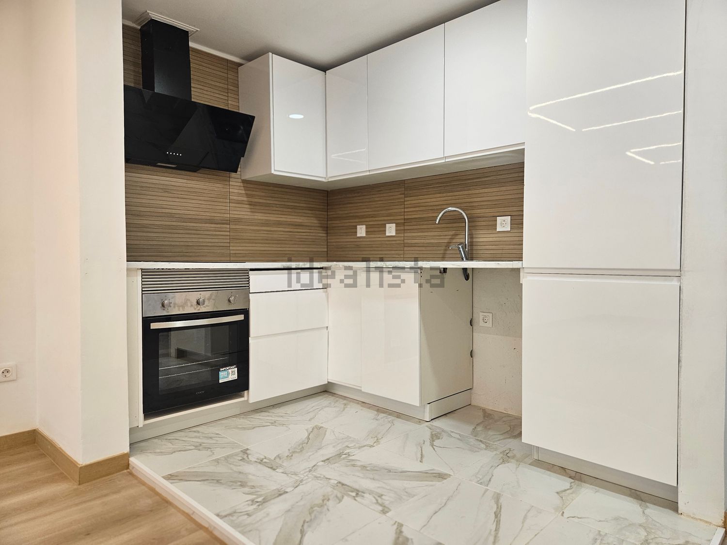 公寓 t2出售在Rua Luís de Camões, 6 - 厨房