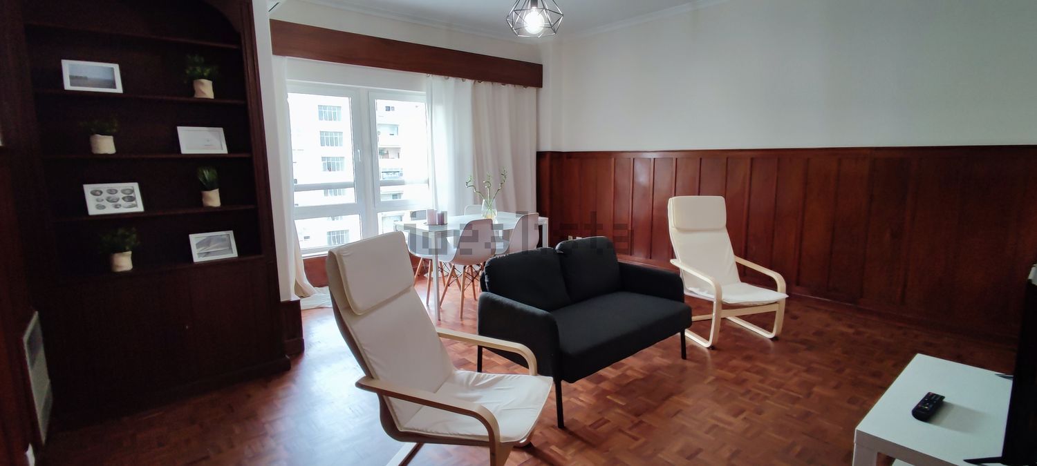 出租房间在Avenida Cidade de Luanda, 485 - 客厅